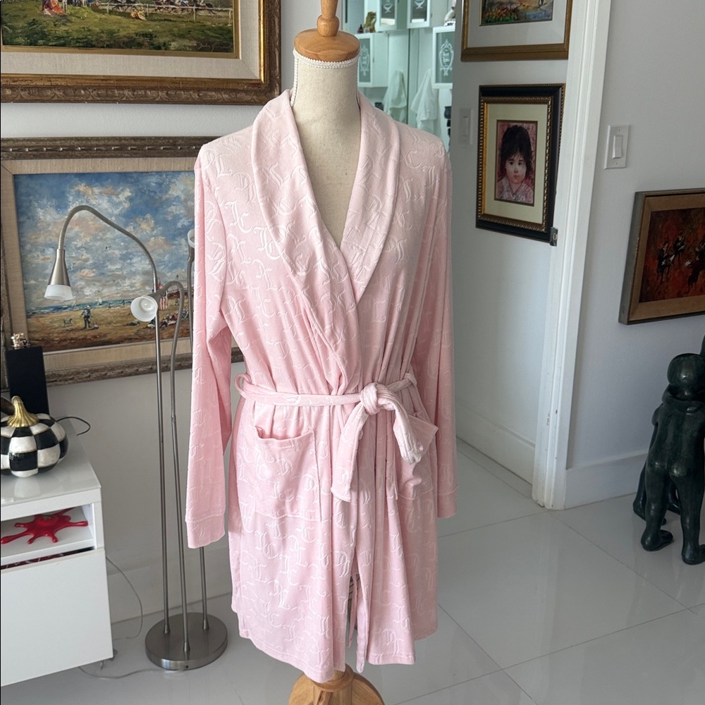 Juicy Couture Light Pink JC  Plush Bathrobe